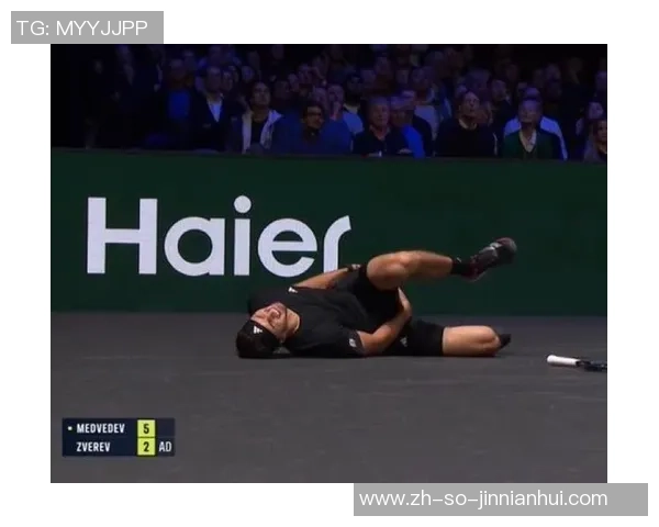 兹维列夫脚踝受伤遭横扫,严峻肿胀紧迫求医,总决赛征途蒙上暗影 兹维列夫脚踝受伤遭横扫,严峻肿胀紧迫求医,总决赛征途蒙上暗影